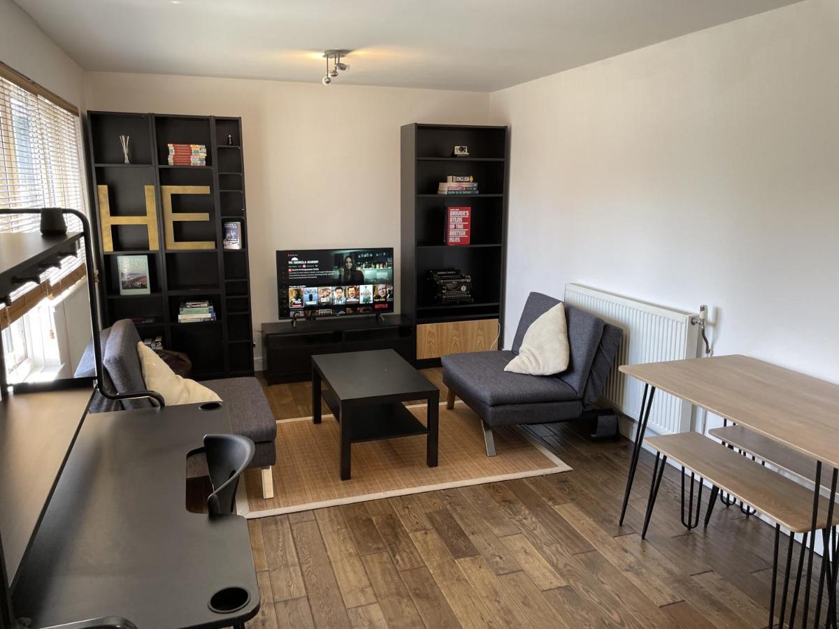 Beautiful Apartment Right Off Of Broadway Market London Ngoại thất bức ảnh
